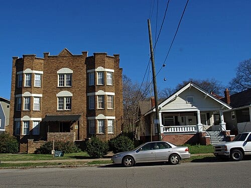 1141 (left) and 1143 14th Street South in Birmingham, Alabama , part of the Phelan Park Historic District
