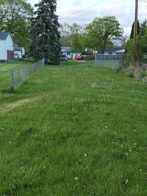 Secondary entrance to Pilgrim Park via the Swift Drain