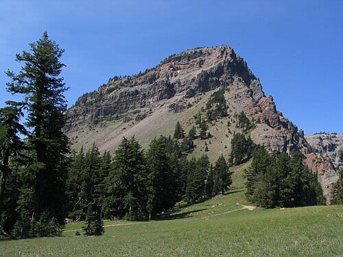Crater Lake National Park is a United States National Park located in southern Oregon. Established in 1902, Crater Lake National Park is the fifth oldest national park in the United States and the only one in the state of Oregon. The park encompasses the caldera of Crater Lake, a remnant of a…