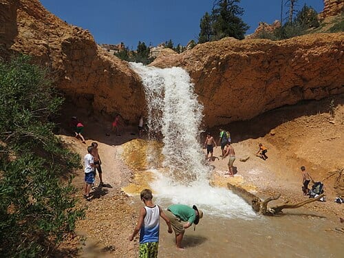 Bryce Canyon National Park is an American national park located in southwestern Utah. The major feature of the park is Bryce Canyon, which despite its name, is not a canyon, but a collection of giant natural amphitheaters along the eastern side of the Paunsaugunt Plateau. Bryce is distinctive due…