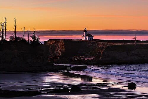 The first Cape Arago lighthouse was built in 1866 at the entrance to Coos Bay—a dangerous area with over 55 recorded shipwrecks. The lighthouse was replaced in 1908 and again in 1934 (the current structure). Due to extreme weather and tides, several lighthouse keepers were killed or injured trying…