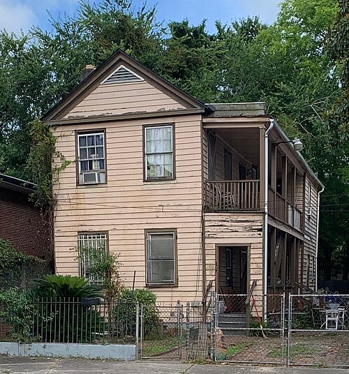 1 East Hampstead Square, Charleston, South Carolina